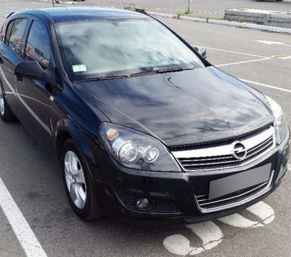 post172_opel_astra_2012