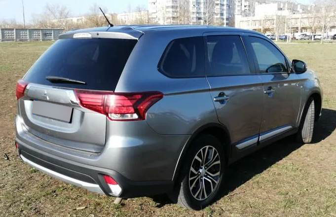 mitsubishi outlander 2016