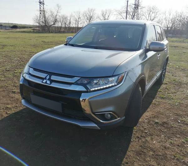 mitsubishi outlander 2016