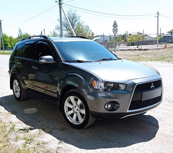 mitsubishi outlander 2011