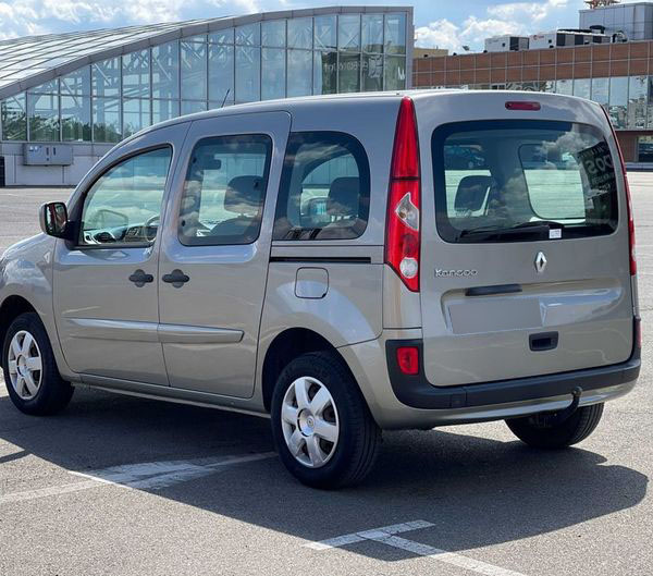 renault kangoo 2010