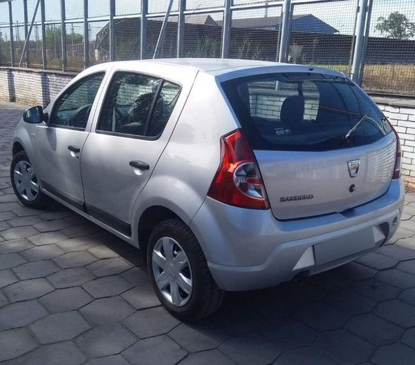 dacia sandero 2012