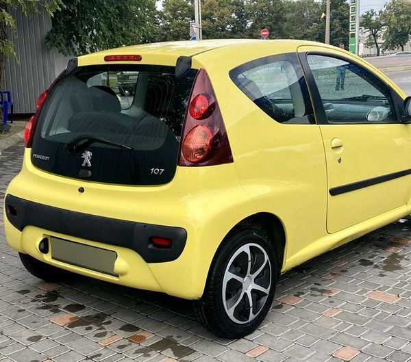 peugeot 107 2012