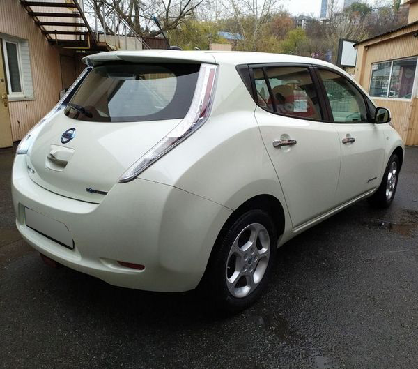 nissan leaf 2012