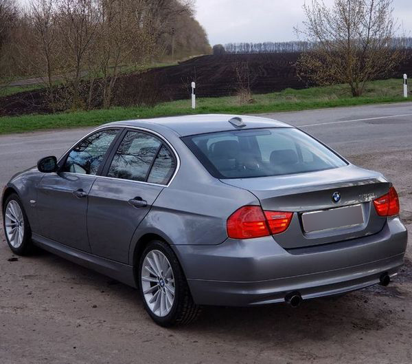 bmw 335xi 2011