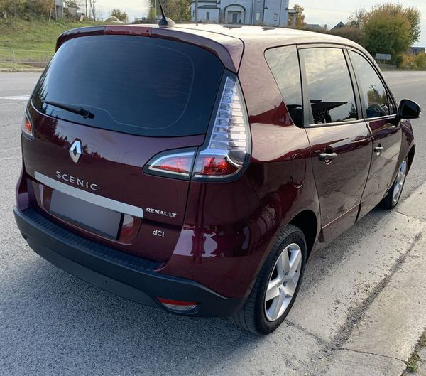 renault scenic 2013