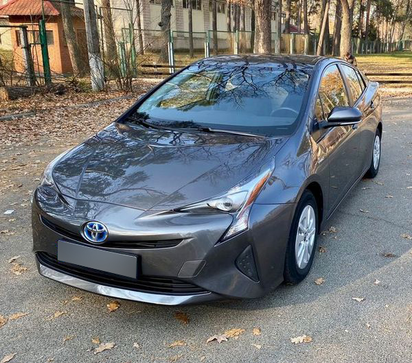 toyota prius 2016