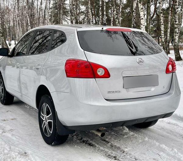 nissan rogue 2010