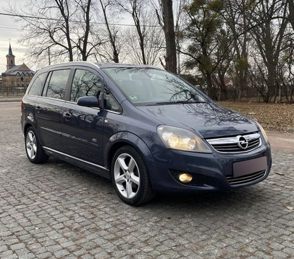 opel zafira 2009